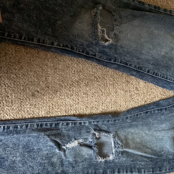 Jeans - Picture 3 of 5